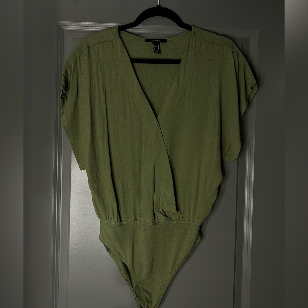 Forever 21 green flowy body suit